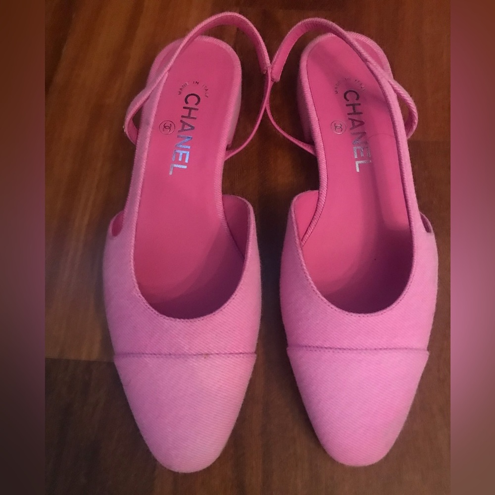 Chanel Pink denim slingbacks. SZ. 38
